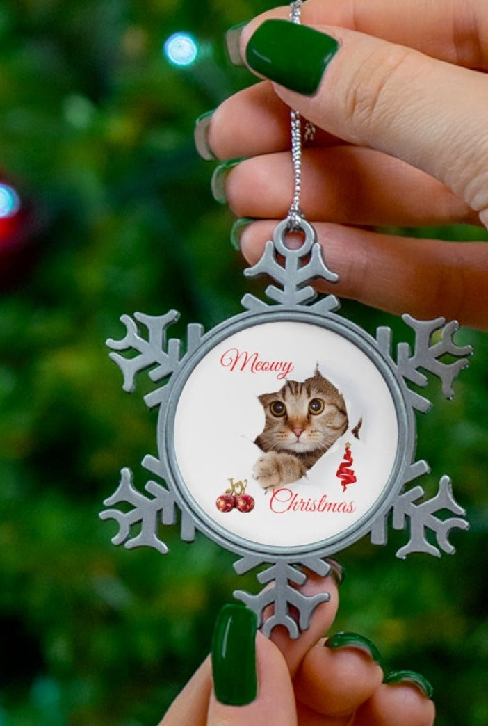 Peeking Christmas Kitty Cat Pewter Snowflake Ornament